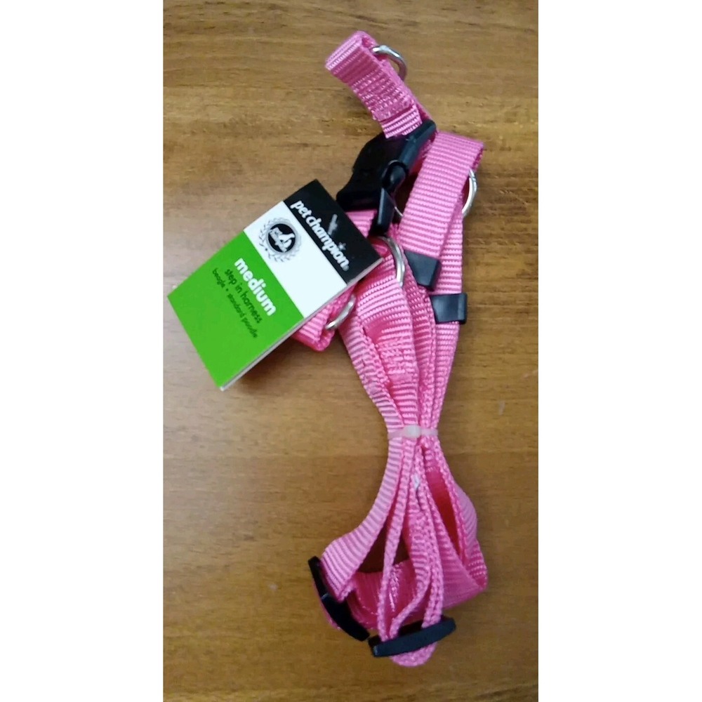 Pet Champion Medium Step in Dog Harness Pink 5/8 in Wide Adjust Girth 14-20 in